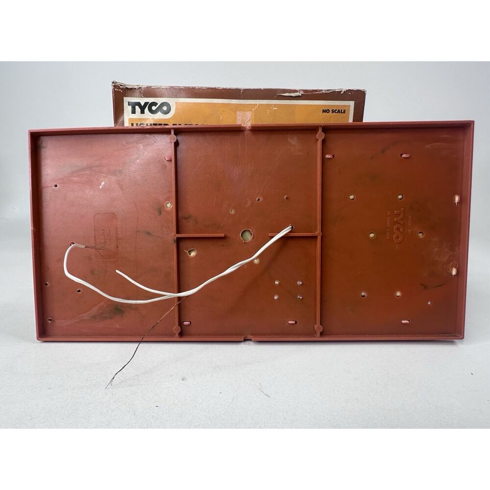 TYCO HO Scale Lighted Factory Accessory Building Model #940 - Picture 8 of 13